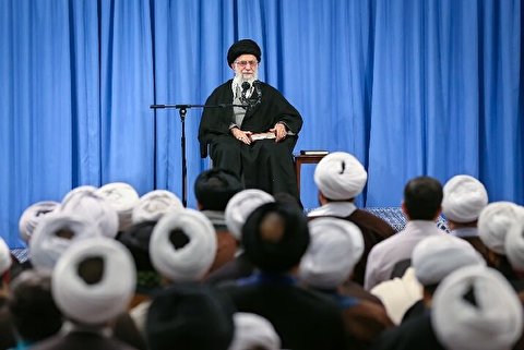 Imam Khamenei's advice regarding Ramadan and the quip of a young seminary student