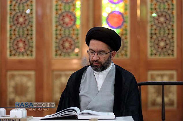Recording of a Quran recitation television program in the Holy Mosque of Jamkaran