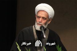 طلاب در کنار تحصیل علوم حوزوی کارهای دیگر را نیز آموزش ببینند