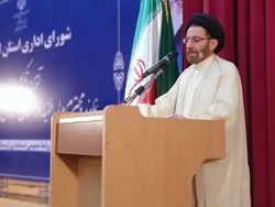 وظیفه طلاب هدایت فکری و سیاسی مردم و حضور در عرصه های اجتماعی است