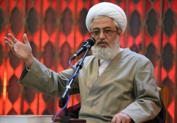 انقلاب اسلامی پایه های مادی گرایی و گفتمان استکبار را متزلزل ساخت