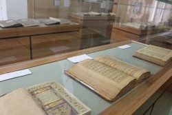 افتتاح نمایشگاه قرآن‌های خطی کتابخانه مجلس