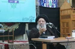 مراسم عمامه گذاری ۱۳ طلبه مناطق حاشیه‌ای اهواز برگزار شد