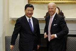حمله به چین برای ماندن در کاخ سفید