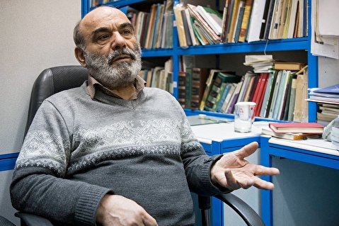 اهداف مطالعات ایران شناسی آمریکا تبرئه غرب، شاه و بهائیت است