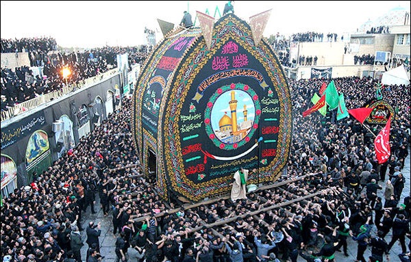 نخل گردانی نماد عشق و ارادت به سالار شهیدان//محرم//