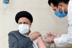 آیت الله رئیسی دز دوم واکسن ایرانی برکت را دریافت کرد