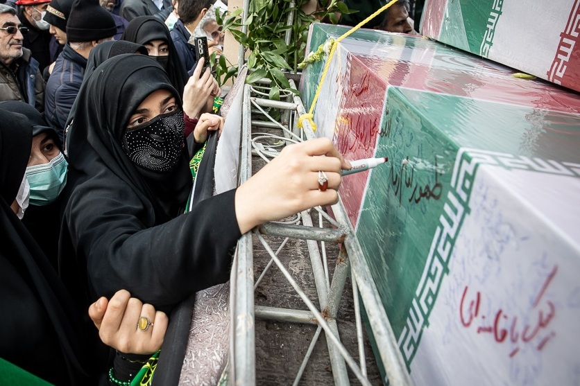 ایران رنگ شهدایی به خود گرفت