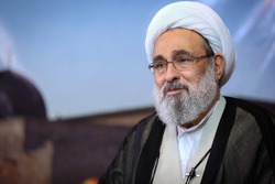 هزینه‌های زندگی امام خامنه‌ای از کجا تامین می‌شود؟