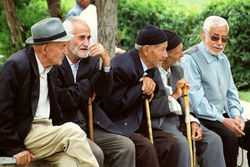 خطر پیری بیخ گوش استان مرکزی / ۱۱ درصد جمعیت جزو سالمندان شدند