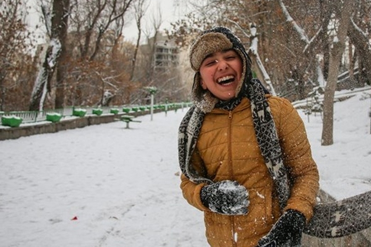 لبخند برفی در چهره ایران‌