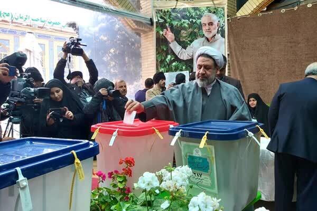 شاهد یکی از انتخابات‌های رقابتی بعد از انقلاب اسلامی هستیم