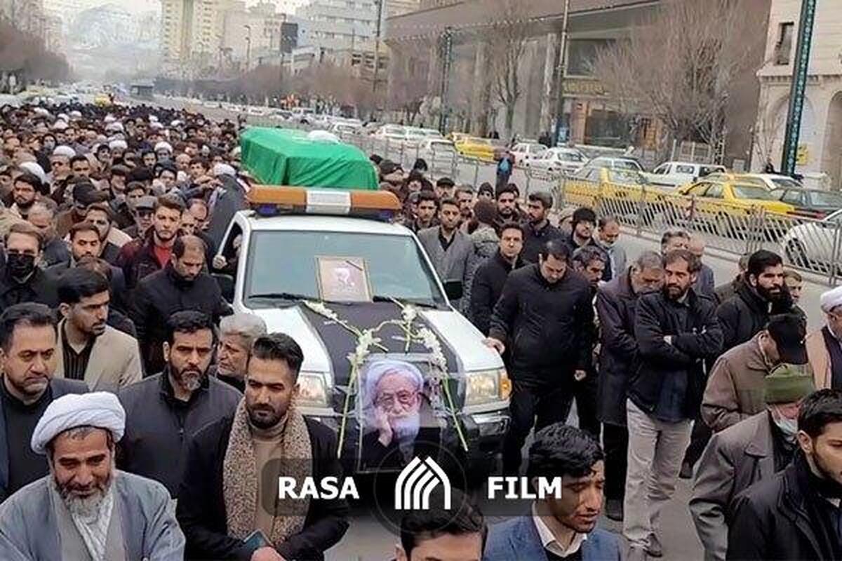 تشییع آیت الله امامی کاشانی در مشهد