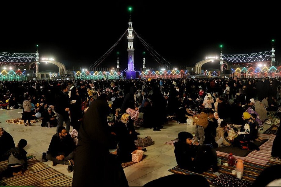 قدم در جاده بدون مرز/ دلدادگانی که به عشق صاحب الزمان پا به جاده عاشقی زدند