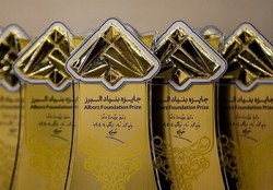 حضور ۷ طلبه در میان نخبگان جایزه البرز