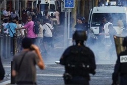 شورش‌های خیابانی سینماهای فرانسه را تعطیل کرد