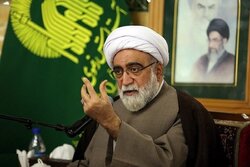 آیت الله ناصری انسانی باتقوا و شخصیتی برجسته بود