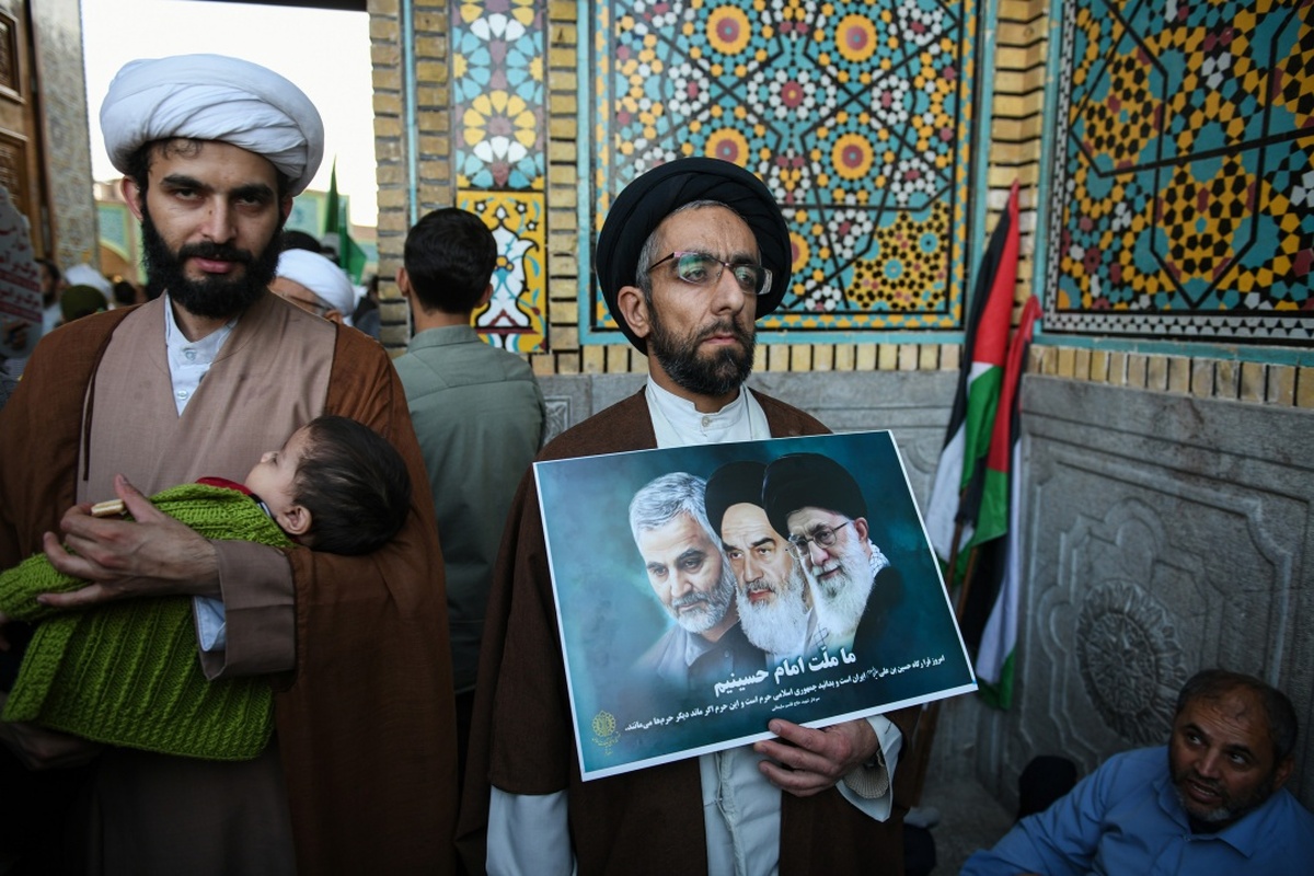 راهپیمایی مردم مومن و انقلابی قم در حمایت از مردم مظلوم غزه