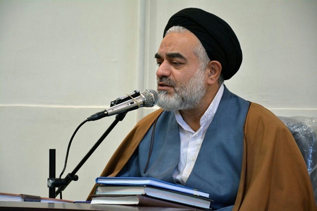 ویژگی های شخصیتی و علمی امام خامنه ای