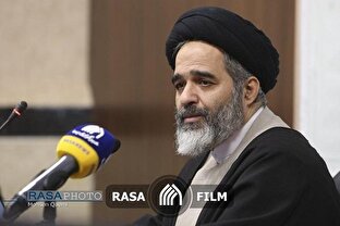 منطق اصیل امام و امت وجه امتیاز نظام اسلامی بر دیگر نظام‌ها