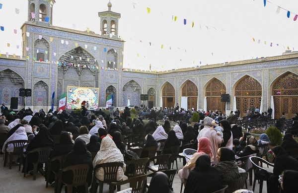 جشن میلاد کریم اهل بیت در مسجد نصیرالملک شیراز برگزار شد + تصاویر