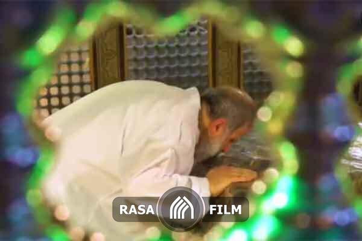 لحظاتی از حضور شهید خدمت در حرم مطهر رضوی