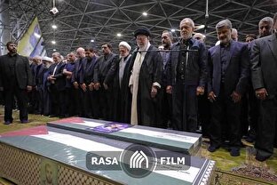 اقامه نماز رهبر معظم انقلاب بر پیکر مجاهد بزرگ شهید اسماعیل هنیه