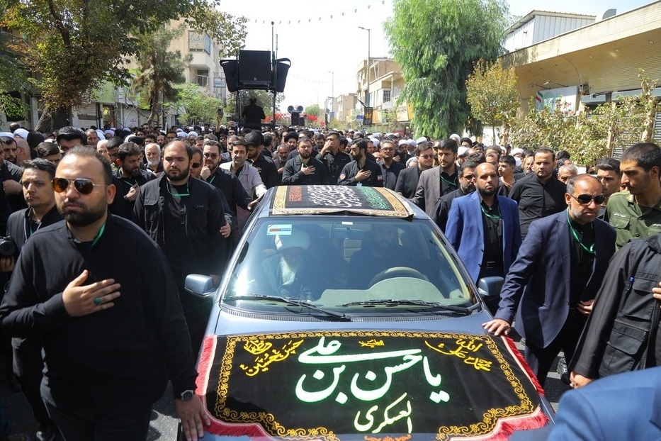 مراسم عزاداری امام حسن عسکری در دفاتر مراجع عظام تقلید برگزار شد