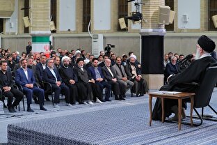 مهمترین وظیفه نخبگان ایجاد یک خیزش و نهضت جدید علمی است