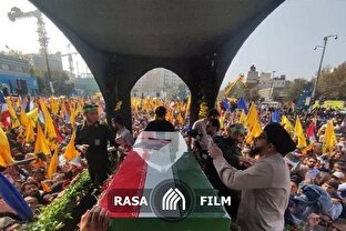 حضور پرشور مردم مشهد در مراسم تشییع شهید نیلفروشان