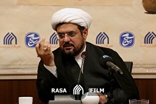 باید بی طرفانه حقایق جنگ را بررسی کرد