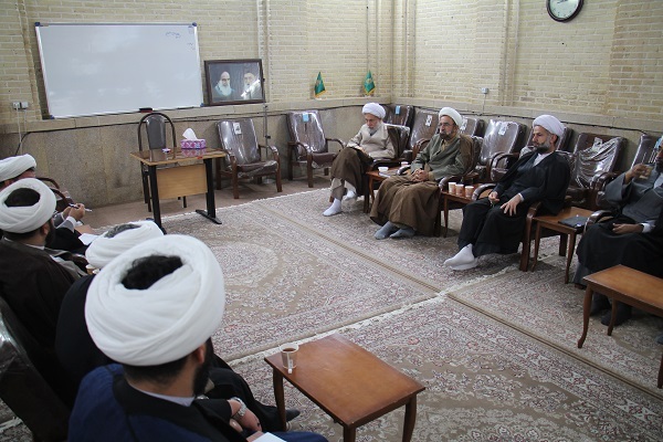 بررسی ایجاد سامانه یکپارچه سازی اعزام مبلغان در شورای نهادهای حوزوی فارس