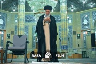 لحظاتی از حضور رهبر معظم انقلاب در مسجد جمکران