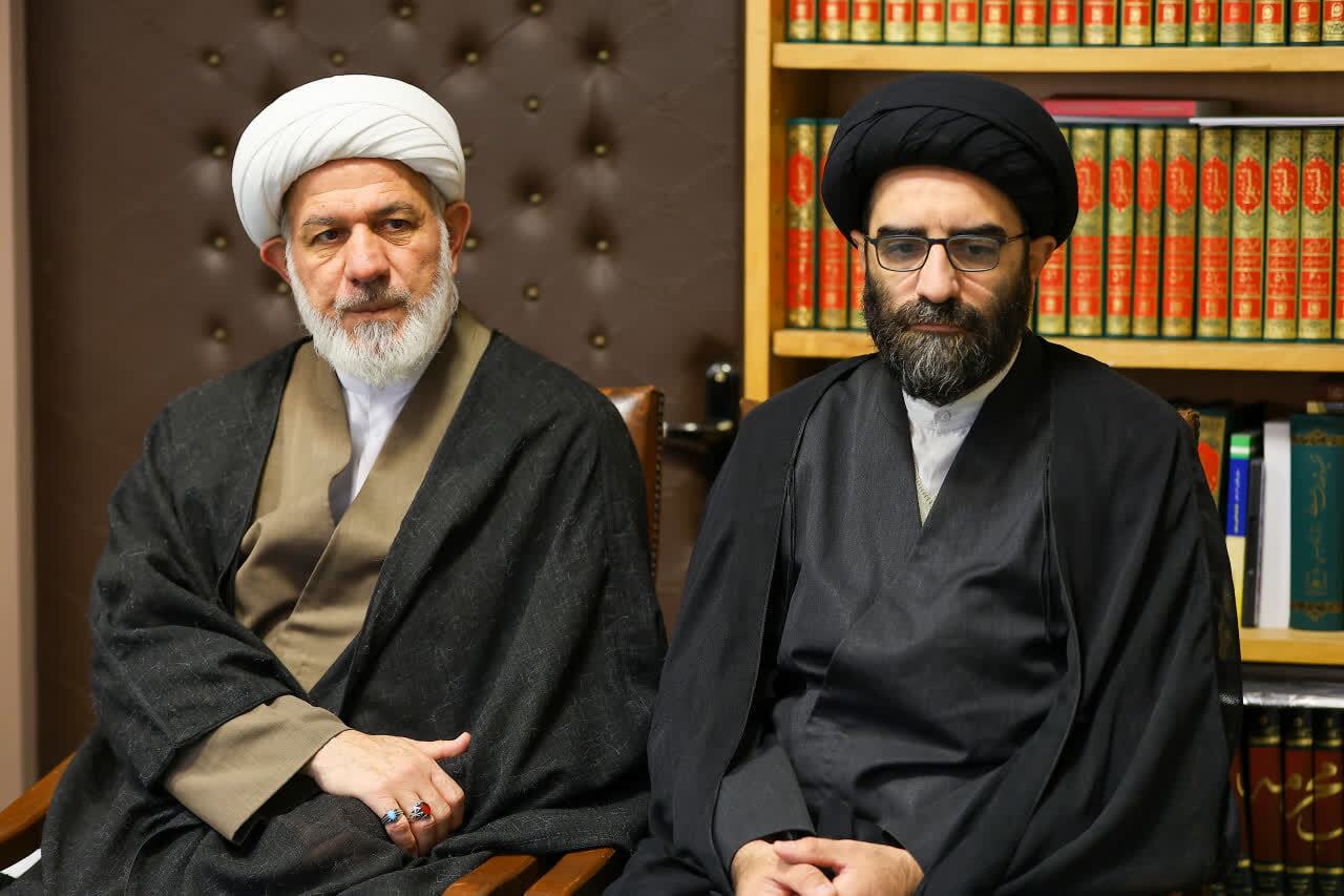 نشست مدیران مدارس علوم دینی تبریز با نماینده ولی‌فقیه در استان+ تصاویر