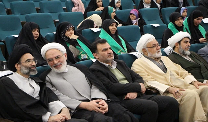 مراسم تجلیل از ۵۸ حافظان نهج‌البلاغه در کاشان برگزار شد + گزارش تصویری