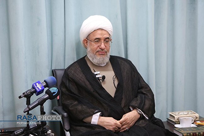 انقلاب اسلامی ایران آغاز شکل‌گیری «امت جدید اسلامی» است