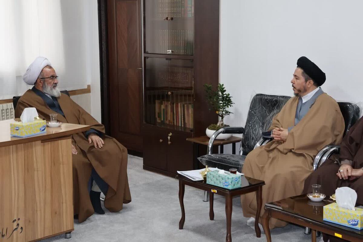 دیدار مدیرکل مرکز خدمات حوزه‌های علمیه آذربایجان شرقی با آیت‌الله پورمحمدی در مرند