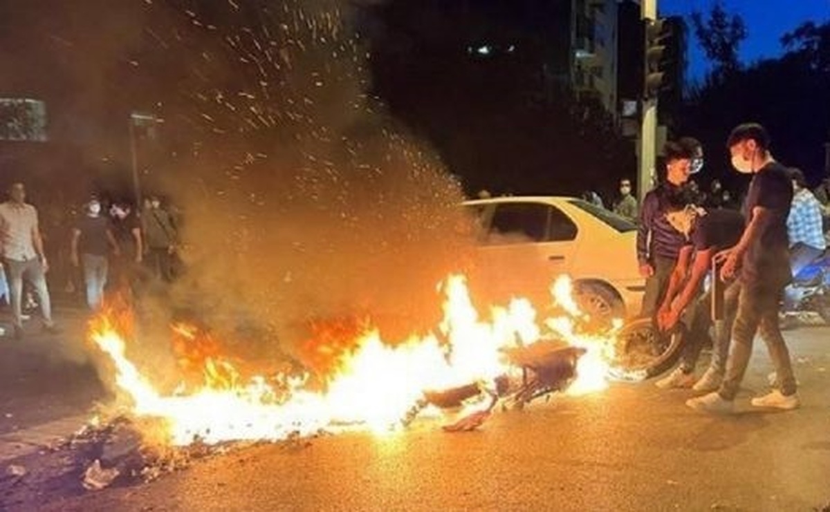 مرز باریک مطالبه‌گری و اغتشاش؛ ضرورت بصیرت در جنگ ترکیبی دشمن