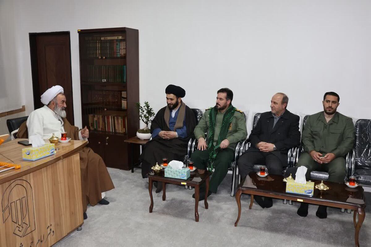 دیدار اعضای شورای فرماندهی سپاه مرند با نماینده خبرگان رهبری در استان