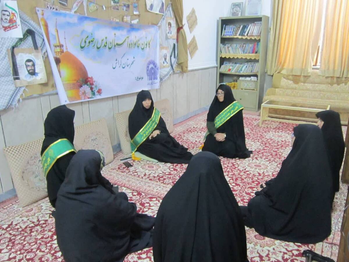 ملت ایران همواره در مقابل فتنه ها پشتیبان ولایت فقیه بوده است