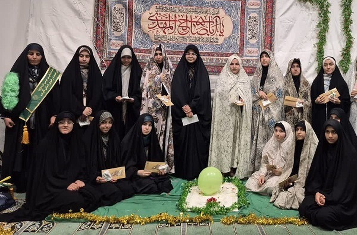 اعتکاف دختران استان فارس رنگ و بوی امام رضایی گرفت