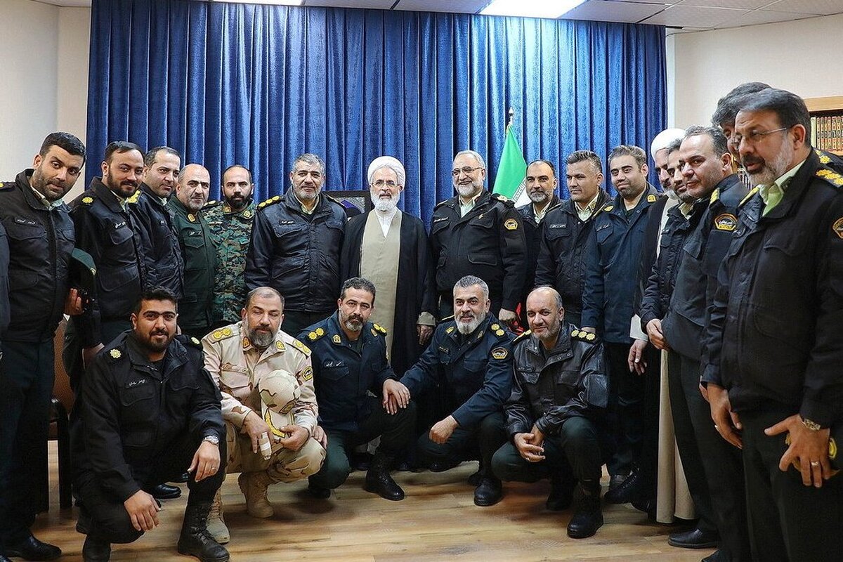 تقدیر آیت‌الله اعرافی از مجاهدت‌های فرماندهان و نیروهای انتظامی