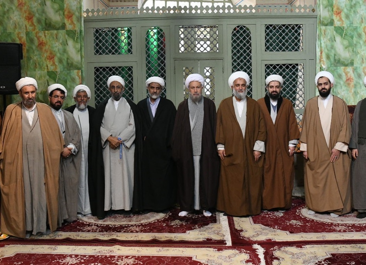 بازدید نماینده ولی‌فقیه در فارس از مدرسه علمیه منصوریه شیراز