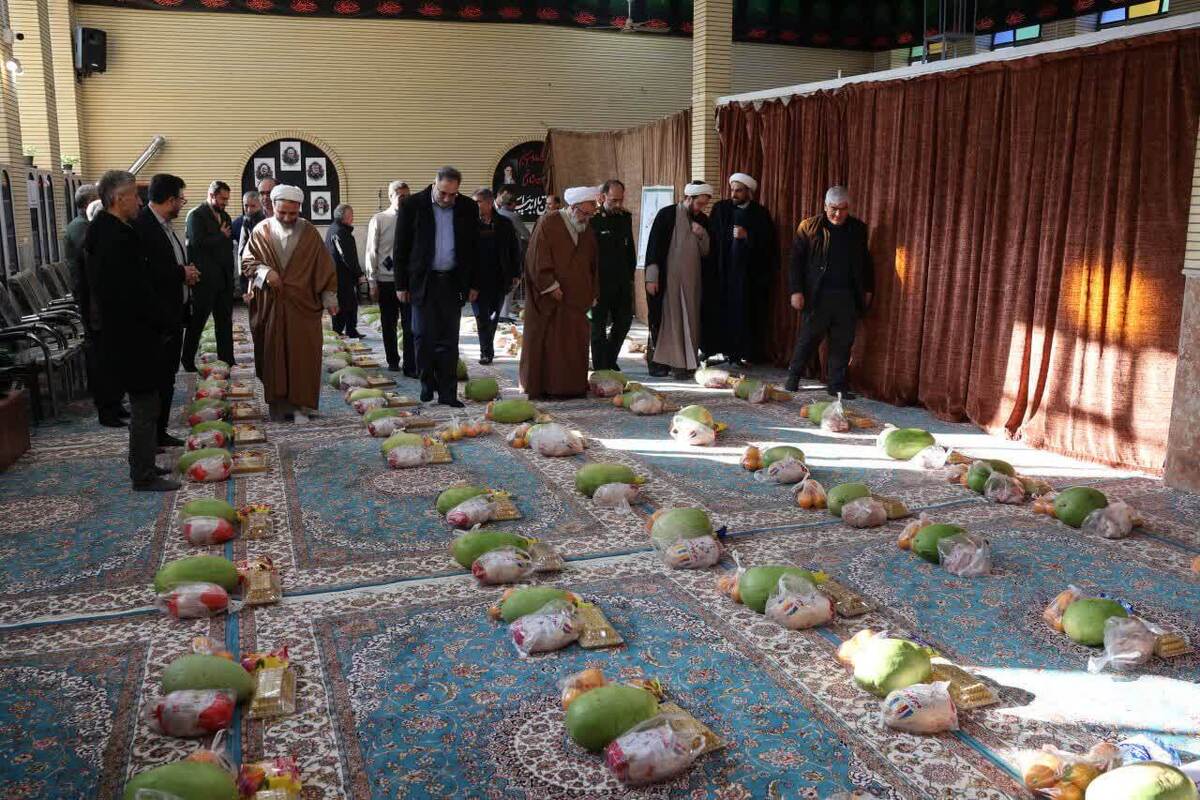 توزیع بیش از ۱۸۰ بسته میان خانواده‌های کم‌بضاعت مرند