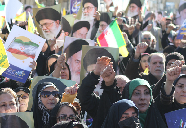 راهپیمایی پرشور مردم شیراز در یوم الله 9 دی+ تصاویر