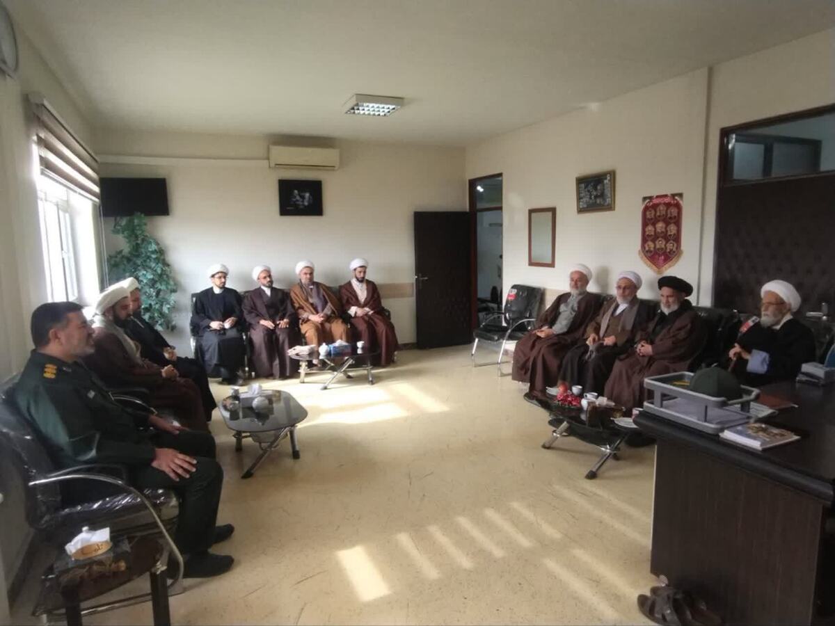 تجدید میثاق علما و اساتید حوزه علمیه بناب با سپاه پاسداران+ تصاویر