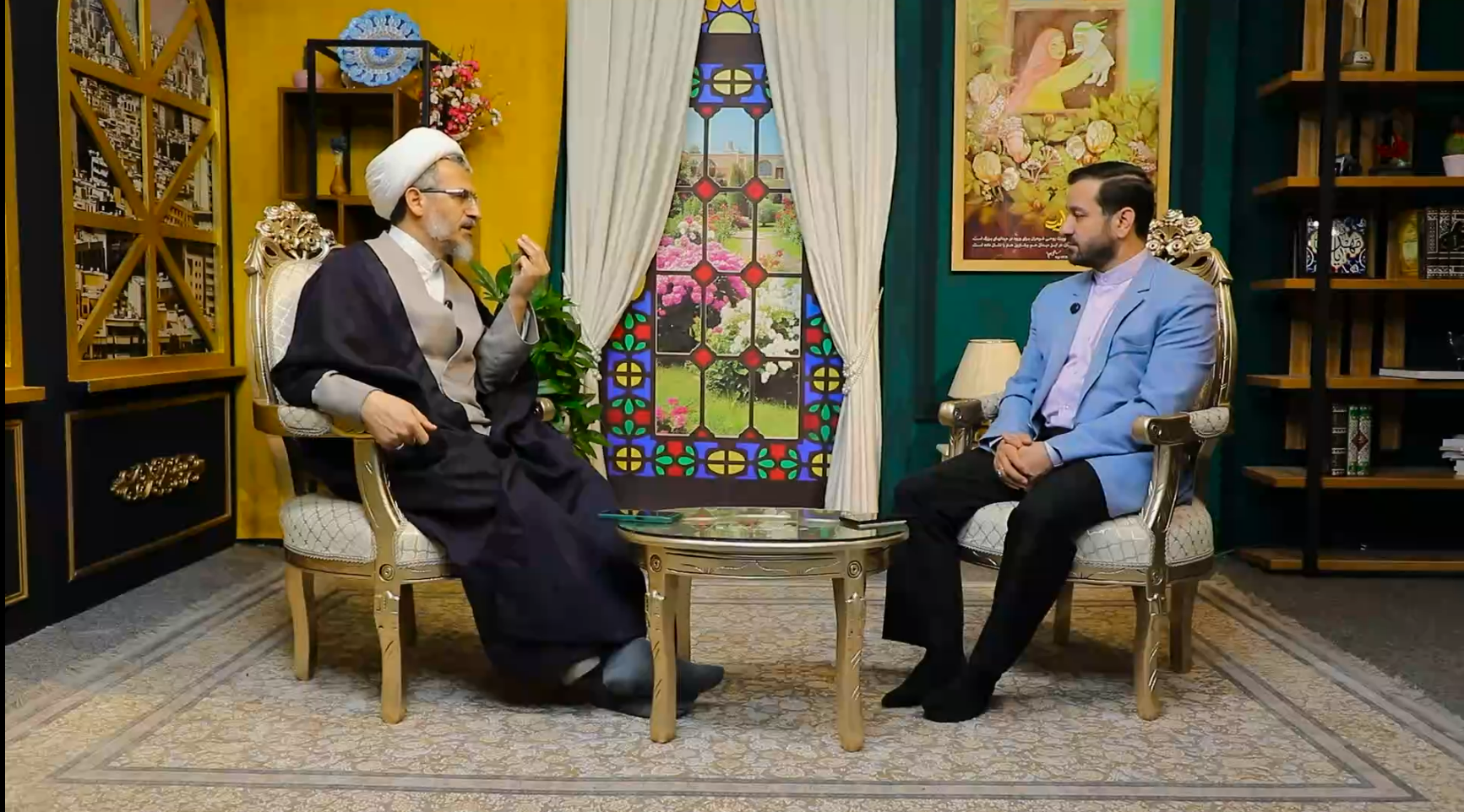 عبرت‌گیری از تاریخ، ضامن بقای انقلاب و هویت دینی جامعه