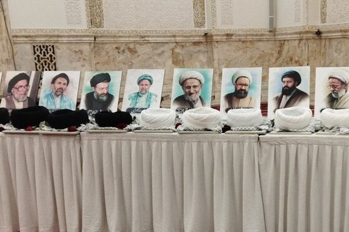 برگزاری مراسم عمامه گذاری طلاب مدرسه علمیه امام حسین + تصاویر