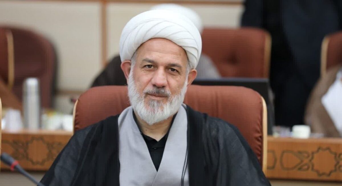 جامعه امروز نیازمند روحانیون آگاه، مردمی و مسئولیت‌پذیر است