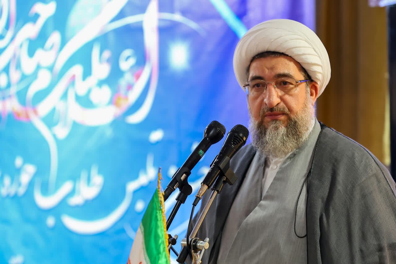 برگزاری مراسم تلبس طلاب حوزه‌های علمیه آذربایجان شرقی در تبریز+ تصاویر